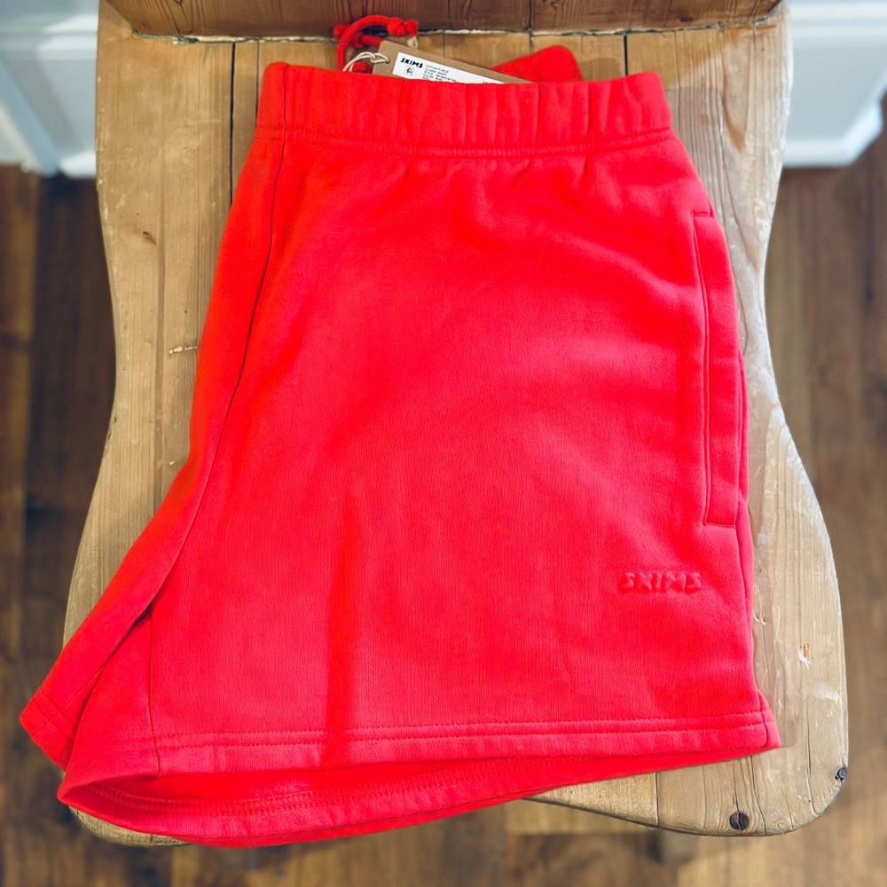 NWT SKIMS Classic Short, Ruby